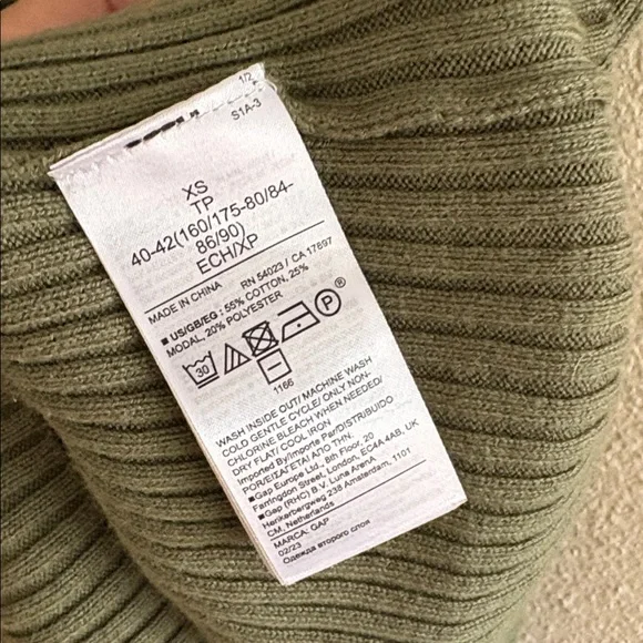 Gap Ruffle Tank - Picture 4 of 4